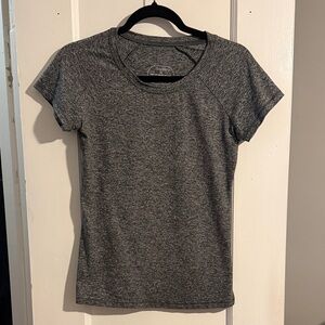 VINTAGE Oiselle Charcoal Short Sleeve Tee